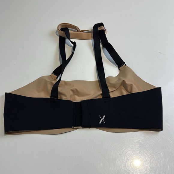 Knix Evolution Bra Reversible Black and Tan - Picture 3 of 8